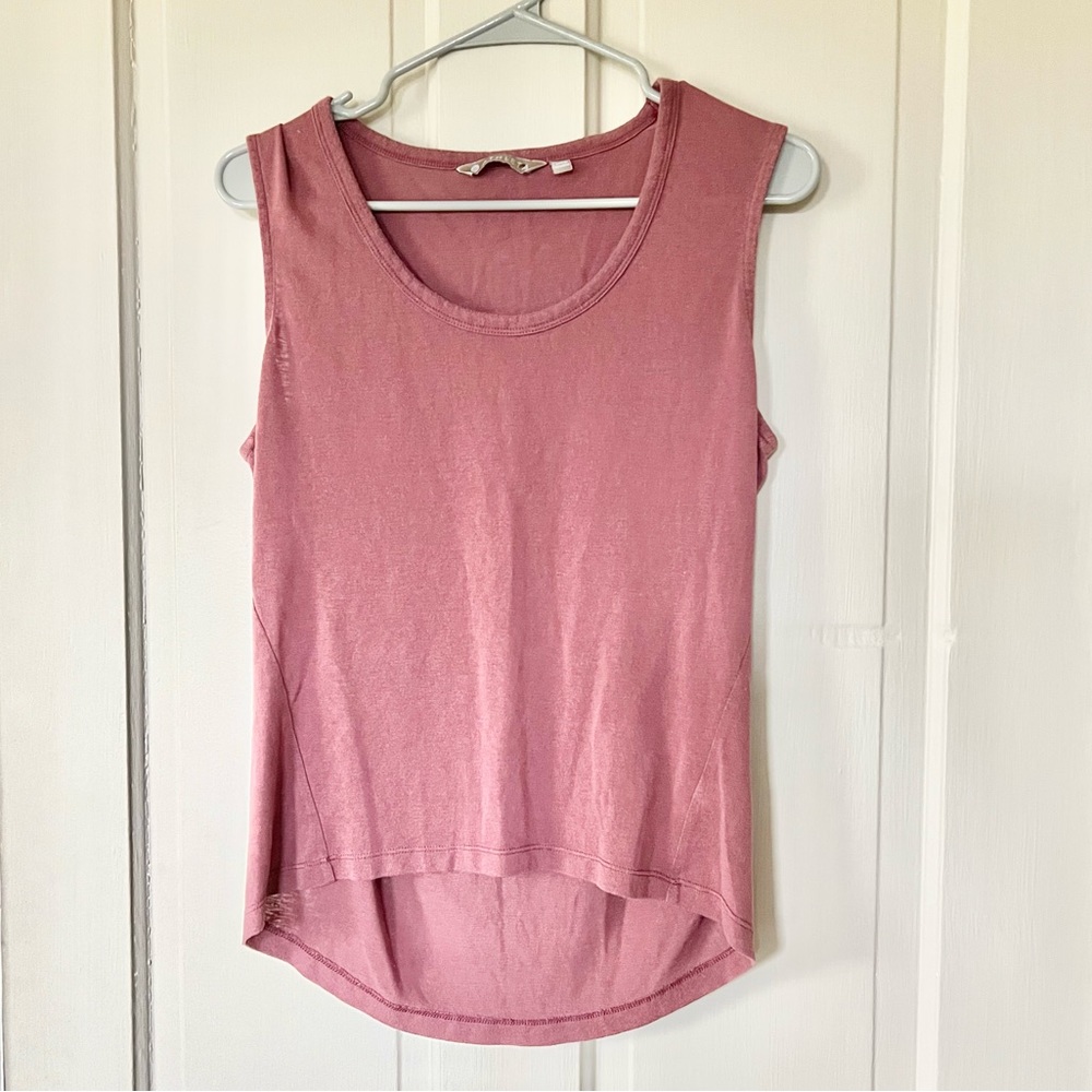 ✨ATHLETA✨ top